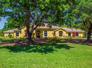 10005 Clubhouse Dr, Bradenton, FL 34202