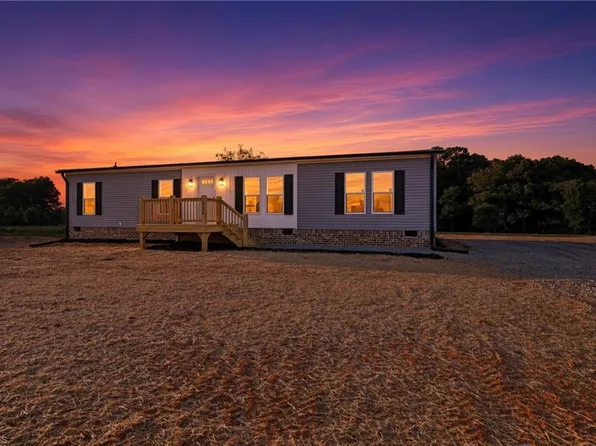 136 Speaks Rd, Olin, NC 28660