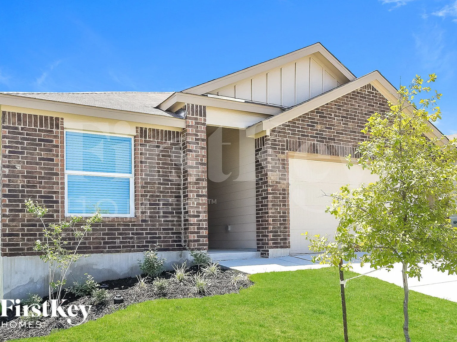 3 bed, 2.0 bath, 1675 sqft, $1,635 — Photo 3