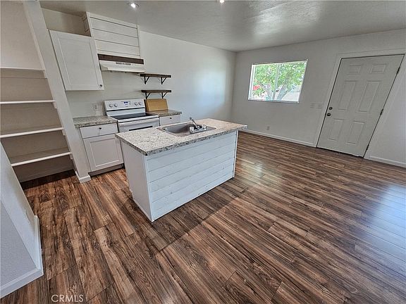 5th image of 205 McLane Cir