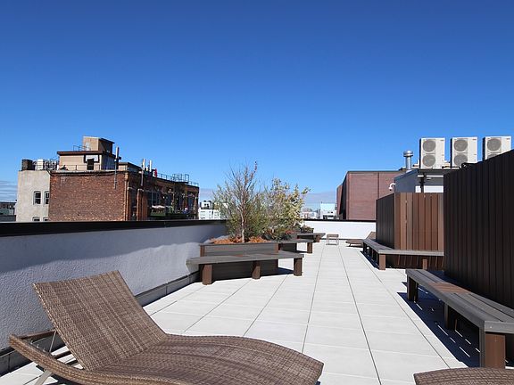 2nd image of 49 Montrose Ave #2AB