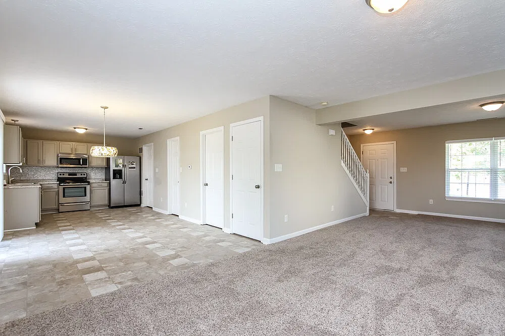 4 bed, 2.5 bath, 2068 sqft, $2,315 — Photo 3