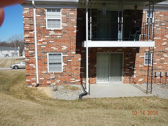 4th image of 3114 Carnaby Ln APT B