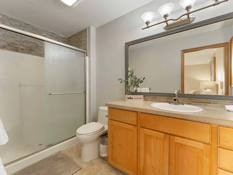16804 NE 12th St — Photo 33