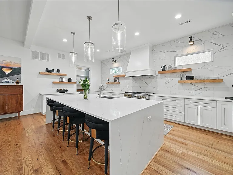 708 Cross Trail Dr — Photo 8