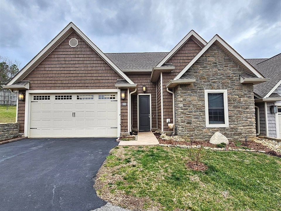 1st image of 1120 Miller Dr #102