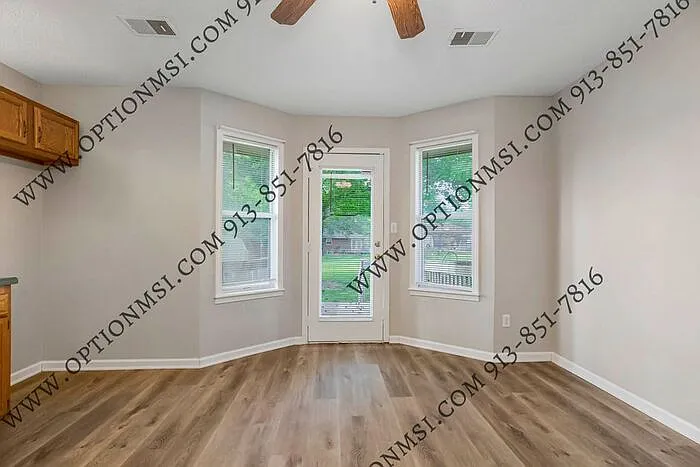712 Harvey St — Photo 13