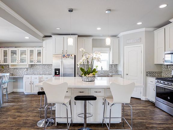 5th image of 247 Teton Court