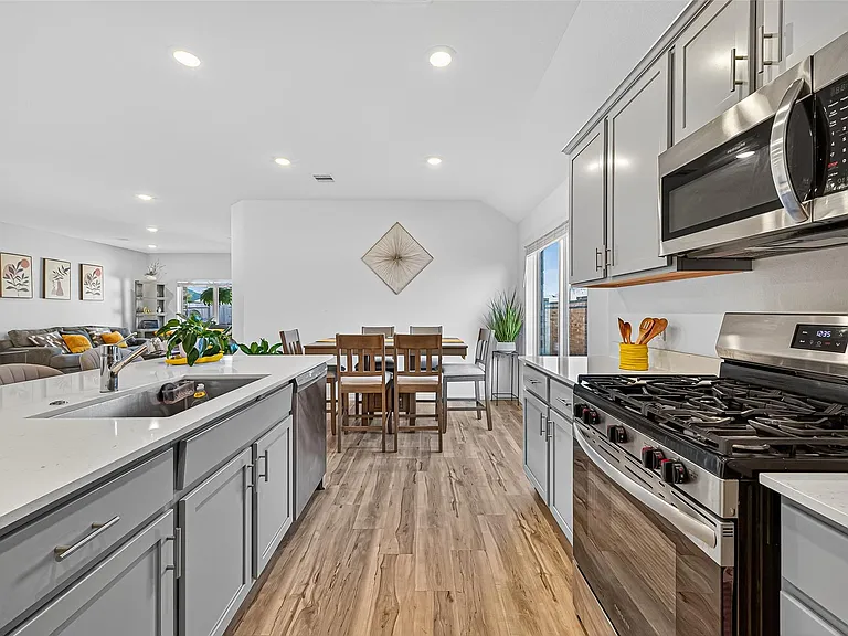 27222 Woodridge Glen Dr — Photo 20