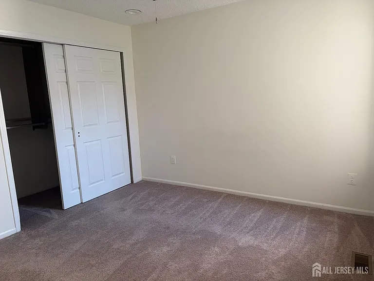 14 Prestwick Way — Photo 24