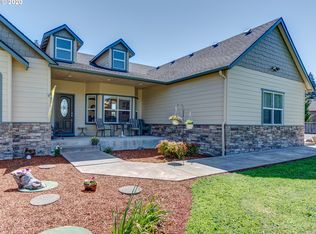 87263 Chinquapin Loop, Veneta, OR 97487