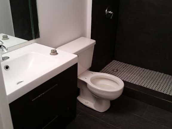 3rd image of 445 NE 195th St APT 126