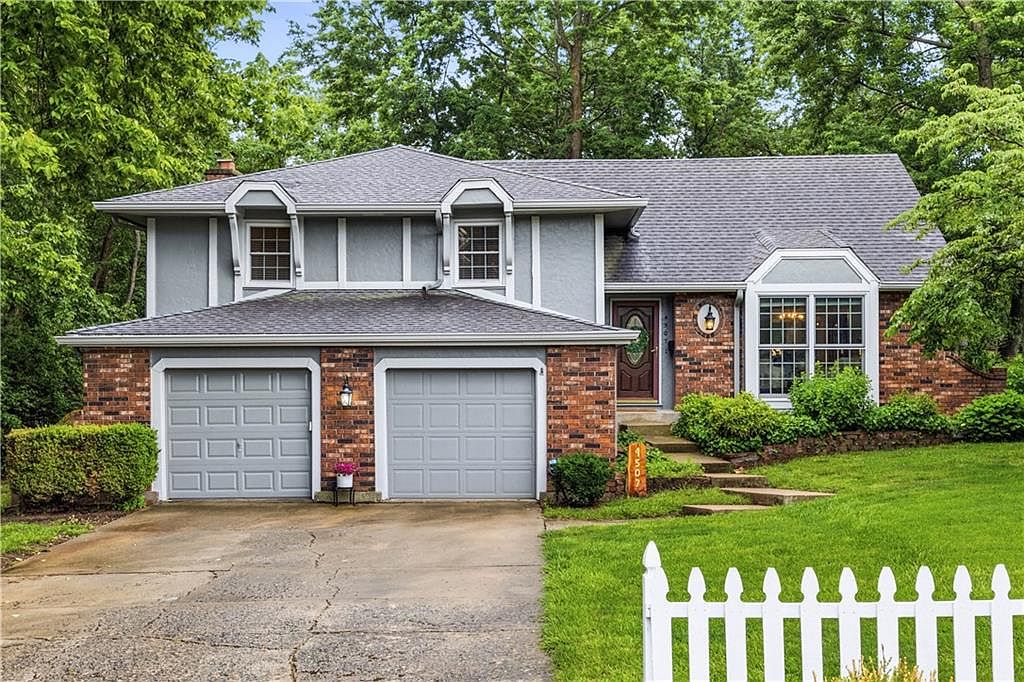 4507 E 107th Ter, Kansas City, MO 64137 | Zillow