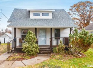 923 23rd St, Bettendorf, IA 52722