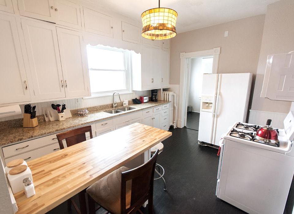 1st image of 693 York Ave #2