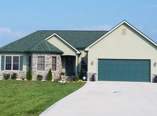 615 Mountain Meadow Dr, Jackson, OH 45640