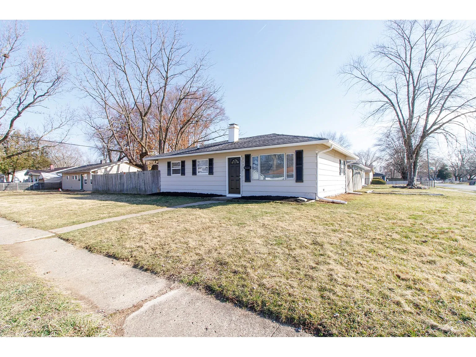 4033 Beauport Rd photo 1