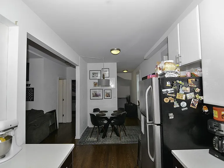 2101 W Fletcher St #1 — Photo 5