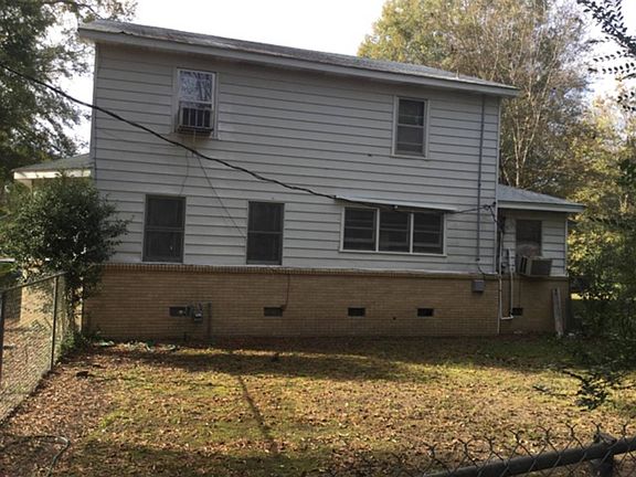 2nd image of 52 Fly St