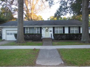 420 E 4th St, Flora, IL 62839