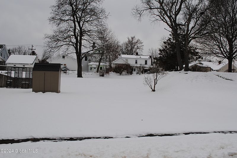 4th image of 16 McCleary Avenue #1