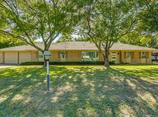 304 Mockingbird Ln, Weatherford, TX 76086