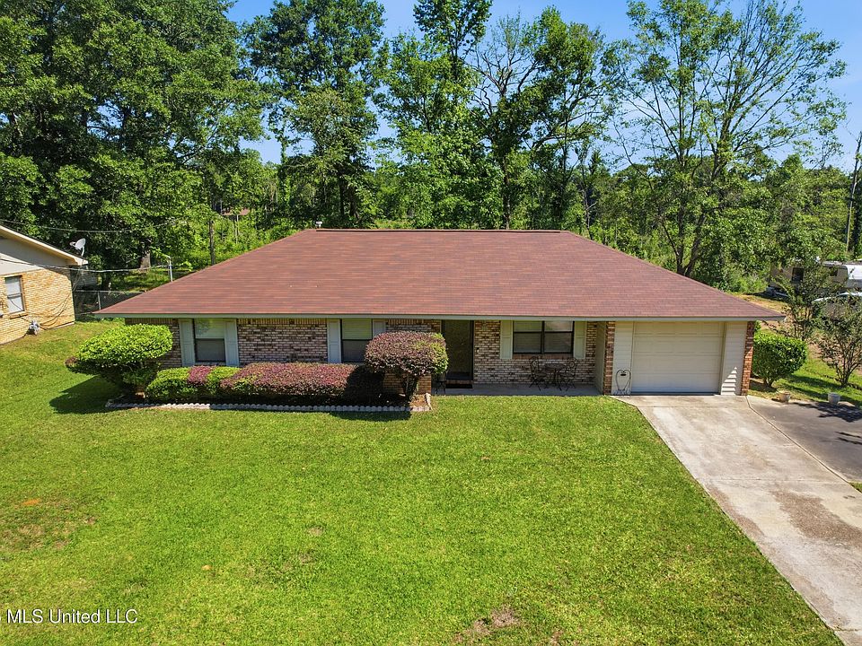 1st image of 809 Saint Augustine Ext