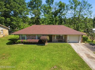 809 Saint Augustine Ext, McComb, MS 39648