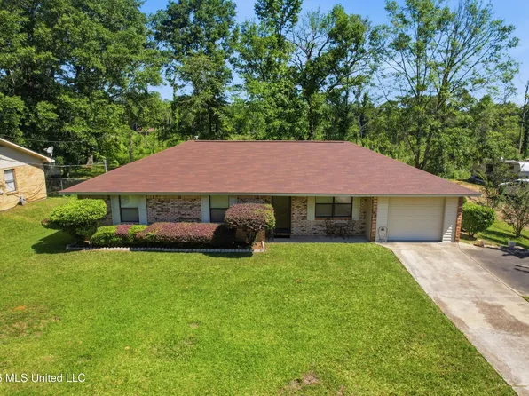 809 Saint Augustine Ext, McComb, MS 39648