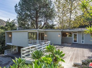2275 N Bowmont Dr, Beverly Hills, CA 90210