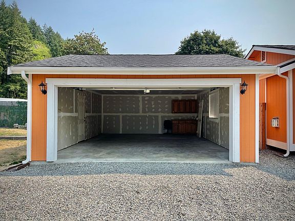 Inside of 520 sf Garage