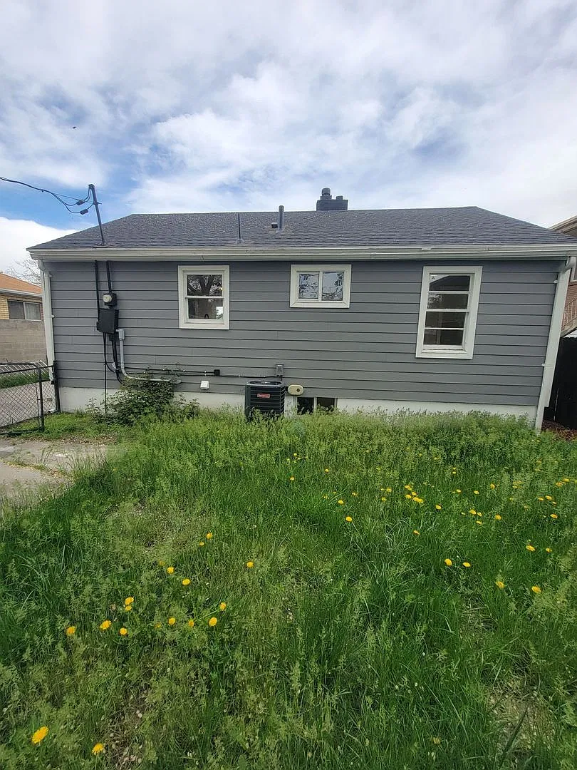 Cute Remodeled 4 Bedroom House for Rent in SLC! — Photo 2