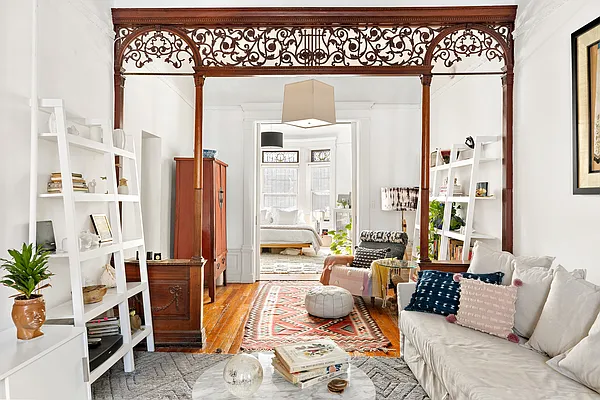 Sold by Compass | media 2