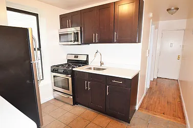 Rented by CITY SKYLINE REALTY INC