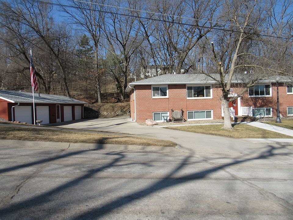 1st image of 214 N 10th St #3