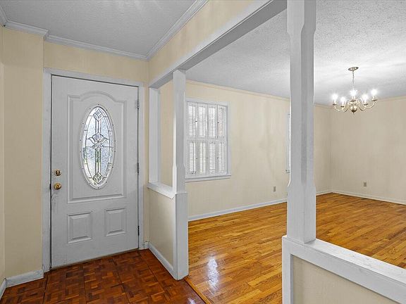 4th image of 103 Parks St