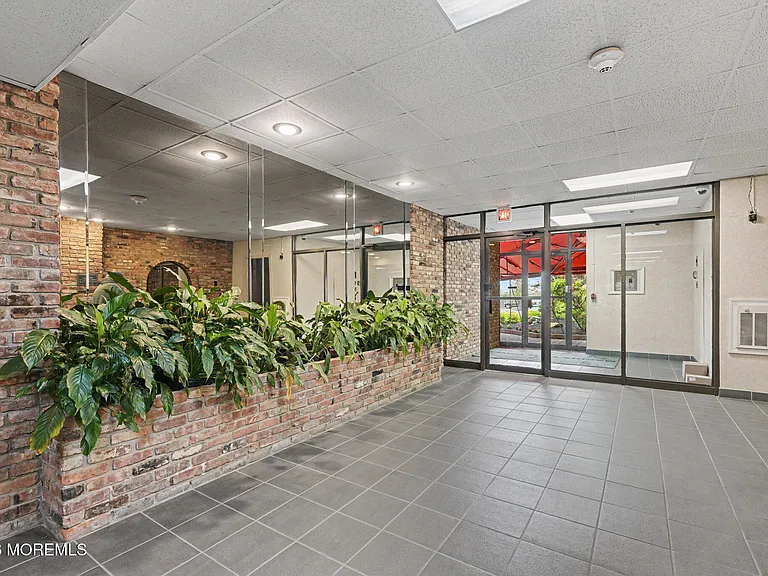 1000 River Rd #4G — Photo 19