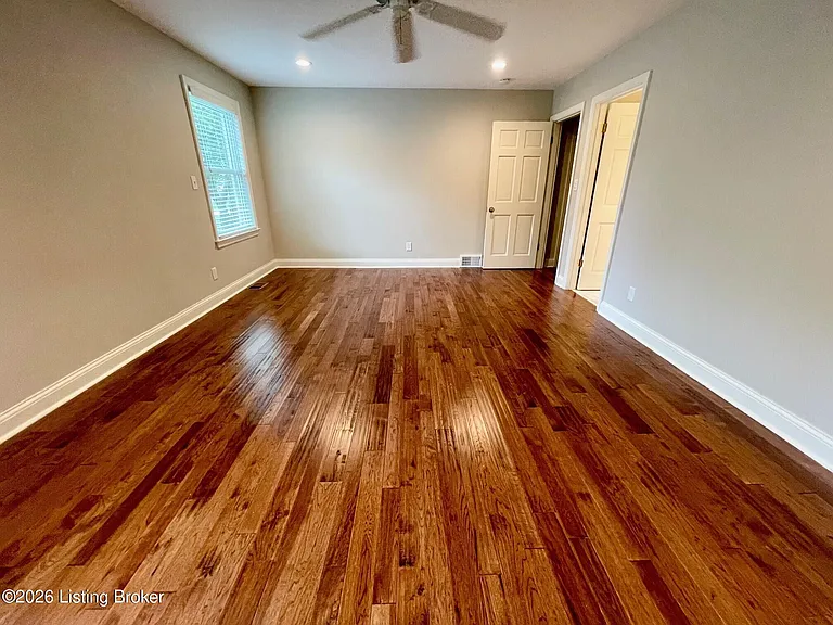 106 Spruce Ln — Photo 10
