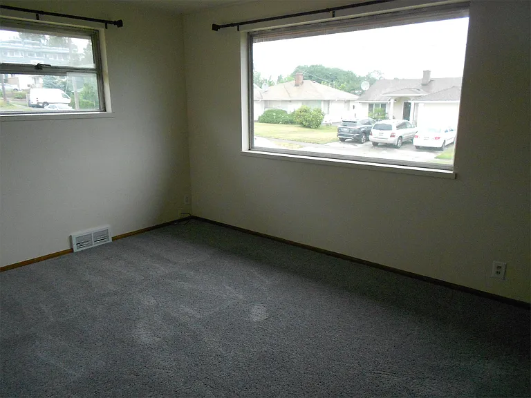 2485 S Spencer St — Photo 9