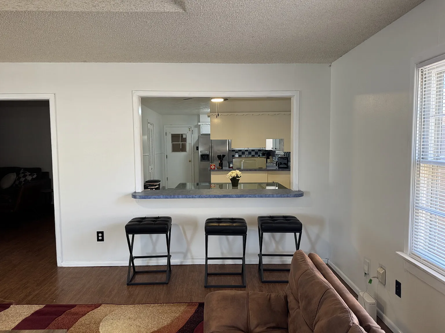 1 bed, $700 — Photo 2
