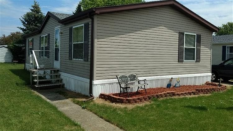 1st image of 920 Pembrooke Ln