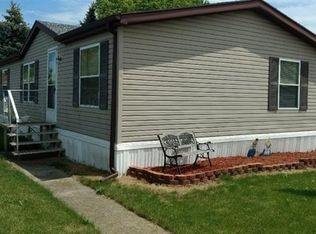 920 Pembrooke Ln, Dekalb, IL 60115