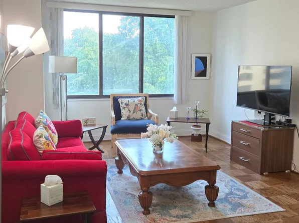 5225 Pooks Hill Rd APT 703N, Bethesda, MD 20814