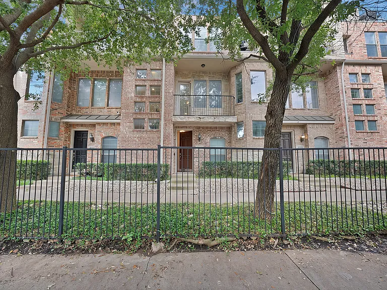 4117 Lafayette St — Photo 1
