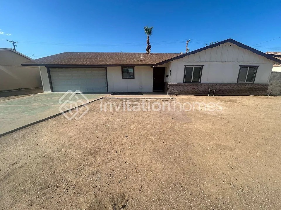 3410 W Orchid Ln