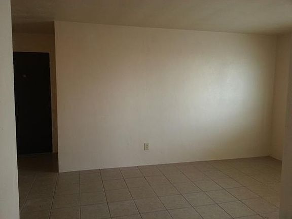 3rd image of 7128 Manchester Ave APT 18