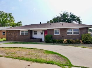 1104 Crescent Dr, Andrews, TX 79714