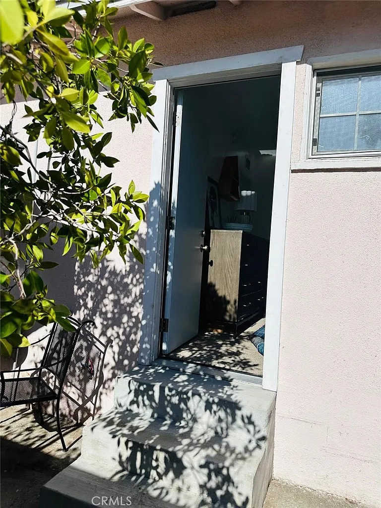Building Photo - 18155 Schoenborn St