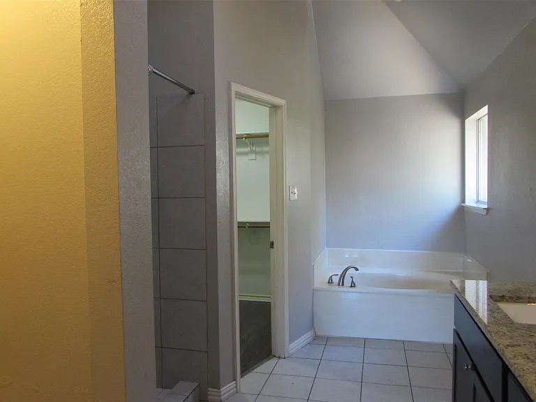 1509 Alamosa Dr — Photo 18