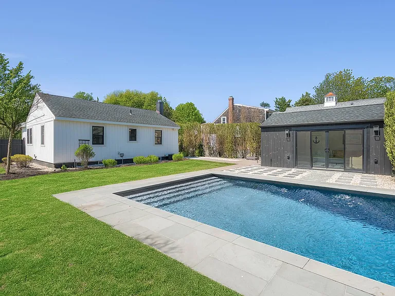 24 Maple St — Photo 13
